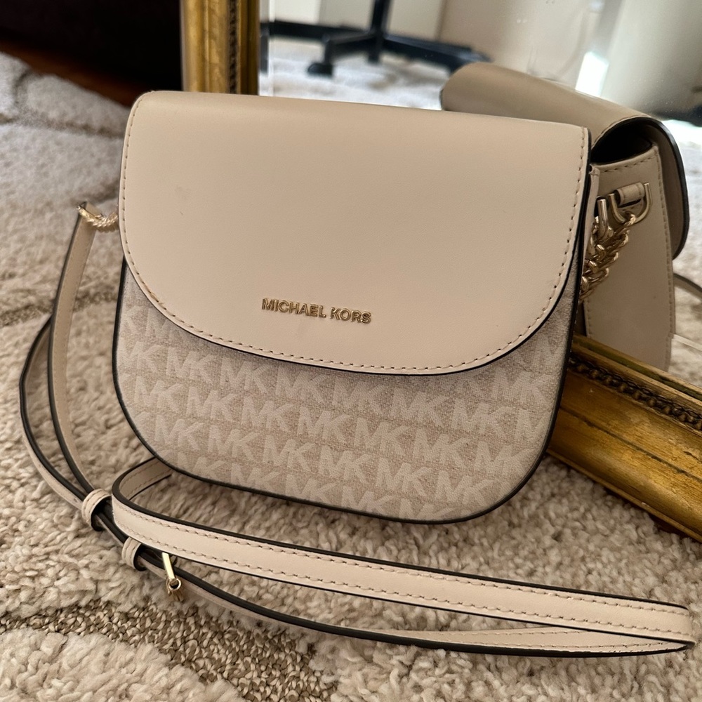 Michael Kors logo purse